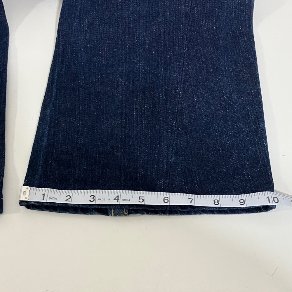 True Religion Woman’s Classic Big T Flare Joey Denim Jeans Size 31 - Picture 3 of 11